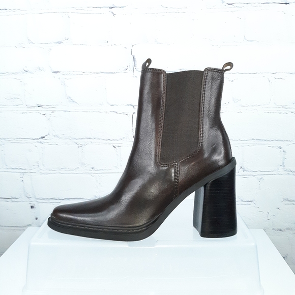 MIA NWOB Pointed Toe Heeled Brown Ankle Boot 7… - Picture 4 of 8